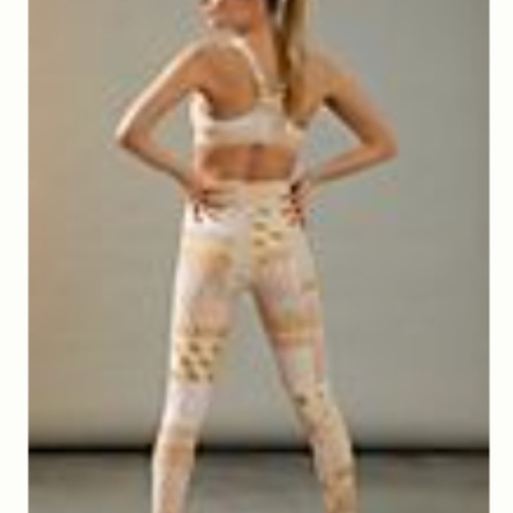 Anthropologie- Upside Bandana Yoga leggings NWT - Picture 6 of 7